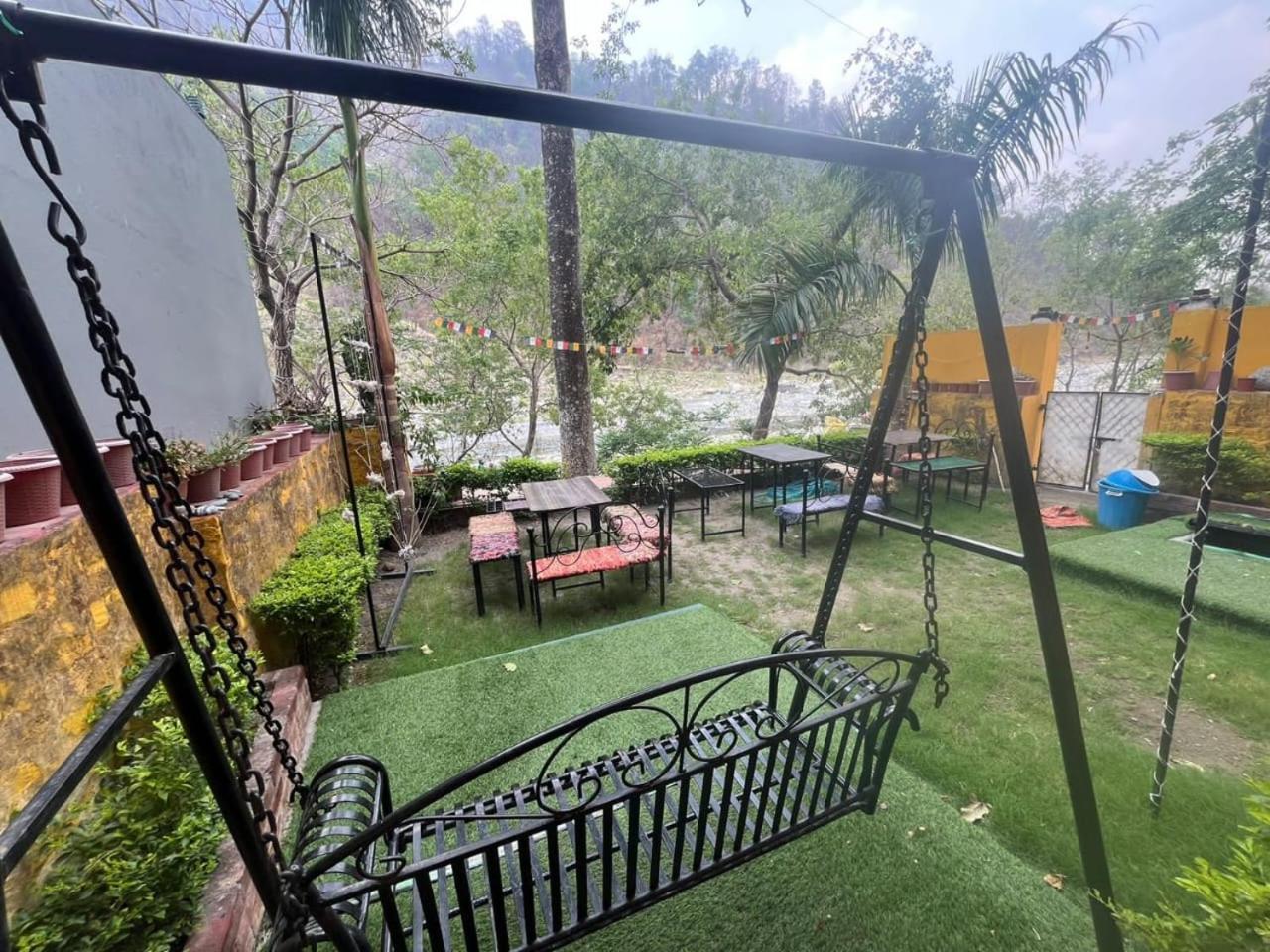 Utsav Riverbank Homestay Haldwāni Екстериор снимка